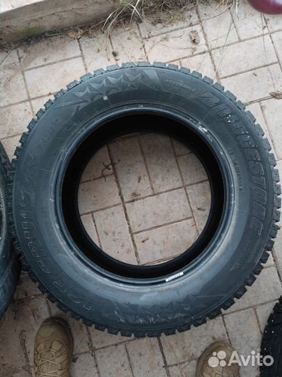 Bridgestone Ice Cruiser 7000 215/65 R16