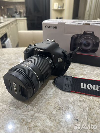 Фотоаппарат Canon eos 600d EF-S 18-135 IS Kit