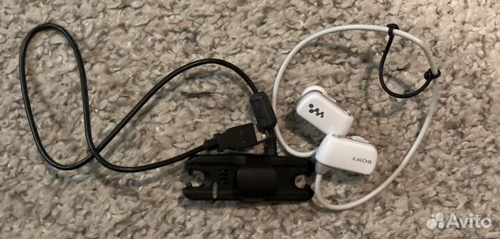 Наушники Sony