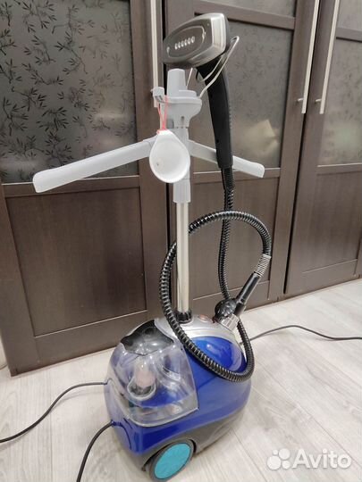 Отпариватель для одежды вертикальный