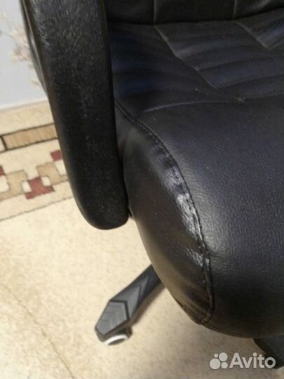 Компьютерное кресло