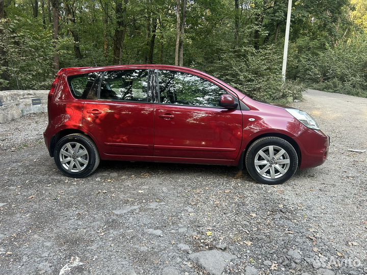 Nissan Note 1.6 AT, 2012, 117 347 км