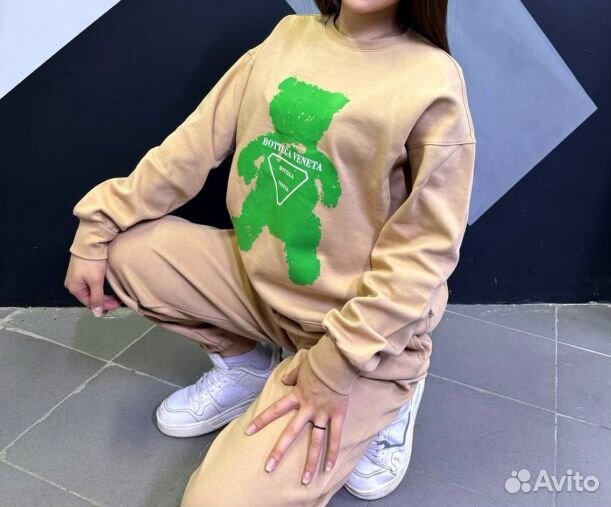 Костюм женский новый