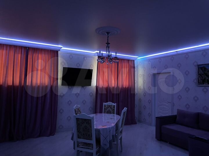 2-к. квартира, 57 м², 1/4 эт.
