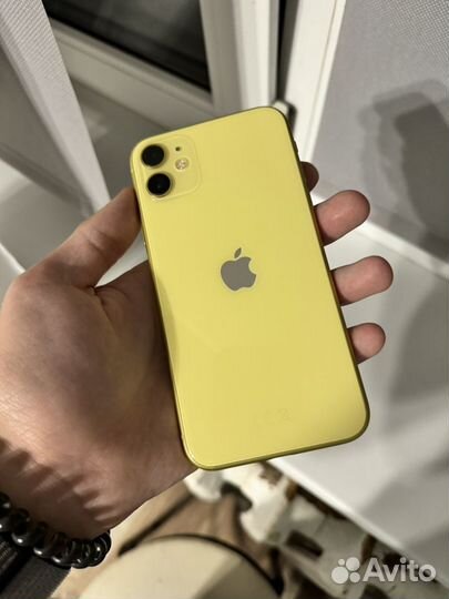 iPhone 11, 64 ГБ