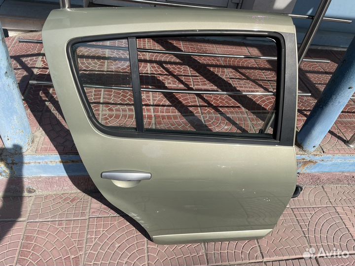 Renault sandero дверь задняя правая