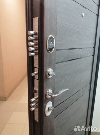 Двери входные металлические новые