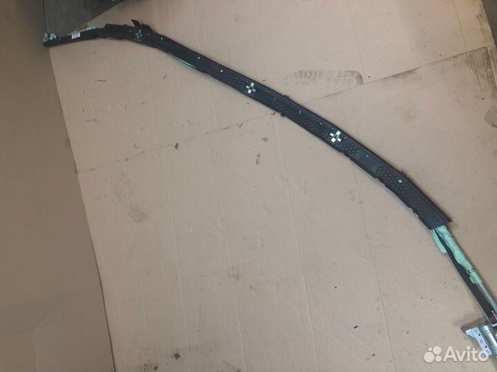 Шторка безопасности правая Mercedes-Benz W221