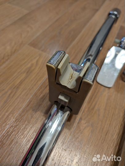 Смеситель Iddis для ванны/душа