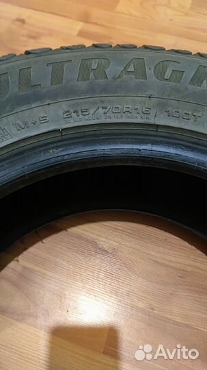 Goodyear UltraGrip Ice 215/70 R16 100T