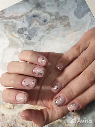Модель на маникюр