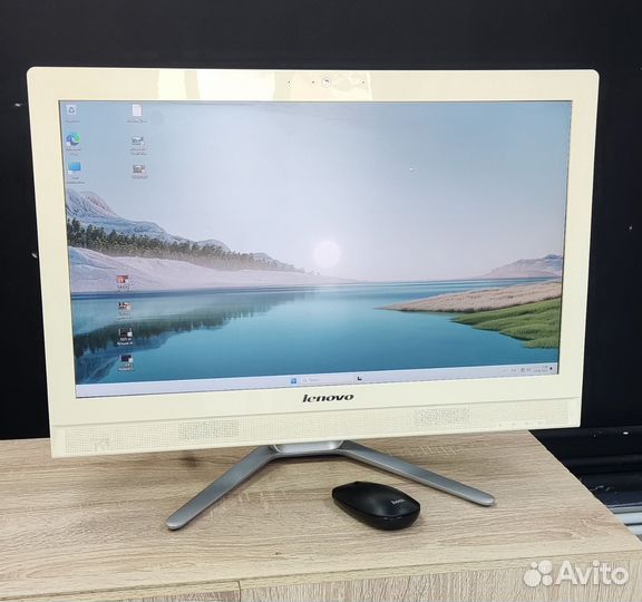 Моноблок Lenovo Core i3, SSD 512