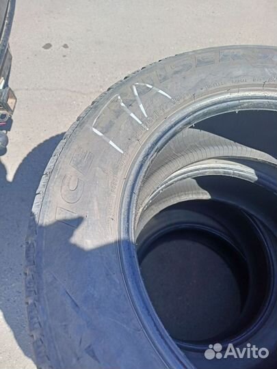 Bridgestone Ice Cruiser 7000 235/65 R17