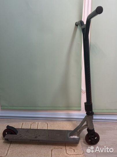 Трюковой самокат xaos