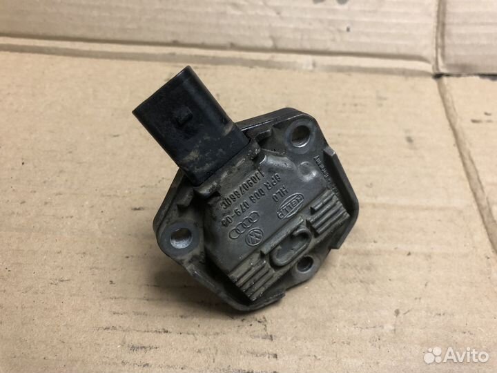 Датчик уровня масла Volkswagen Tiguan 08-17