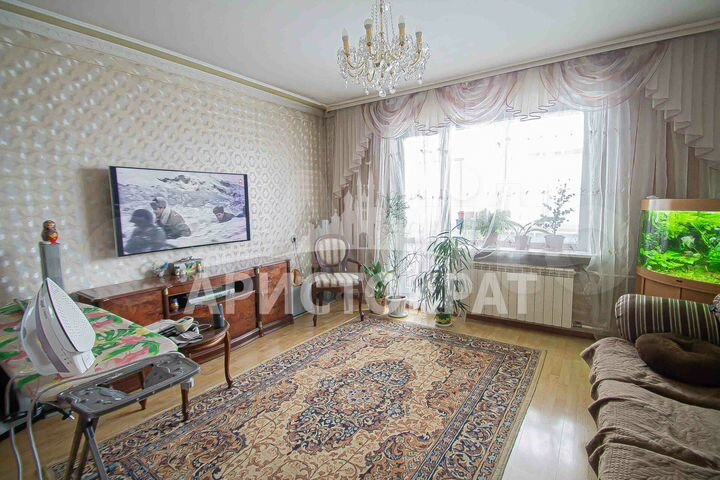 4-к. квартира, 86 м², 3/10 эт.