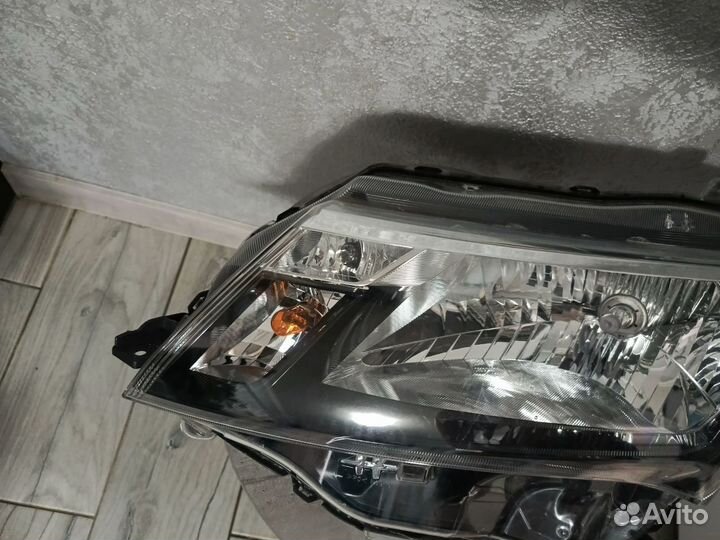 Фара Toyota tank 2016-2020, левая передняя M900A
