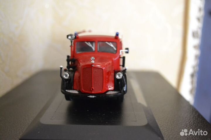 Mercedes-Benz TLF-15 (1:43)