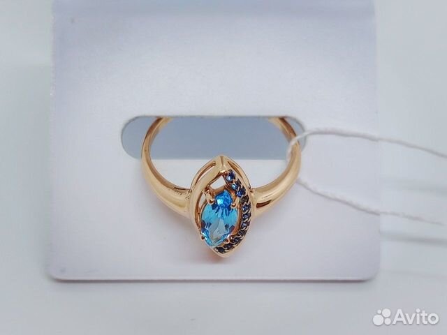 Кольцо с синтетическим камнем Золото