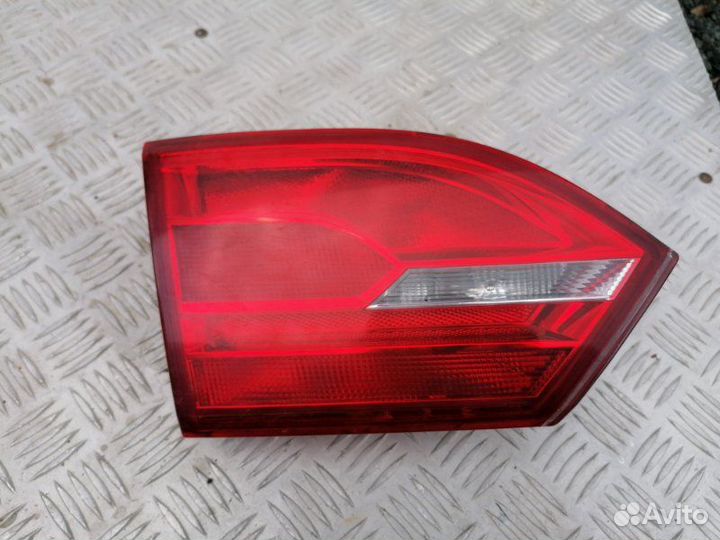 Фонарь внутренний задний левый Volkswagen Jetta 6
