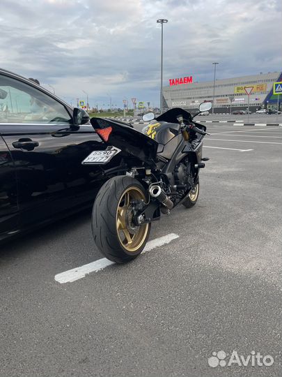 Yamaha yzf r1