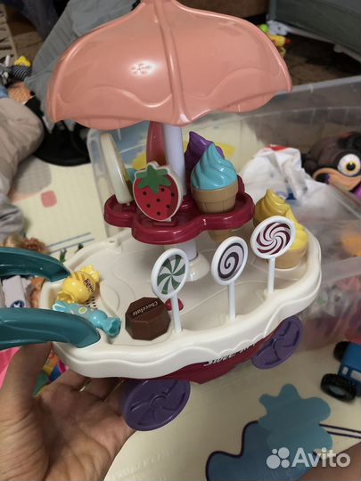 Игрушки пакетом много