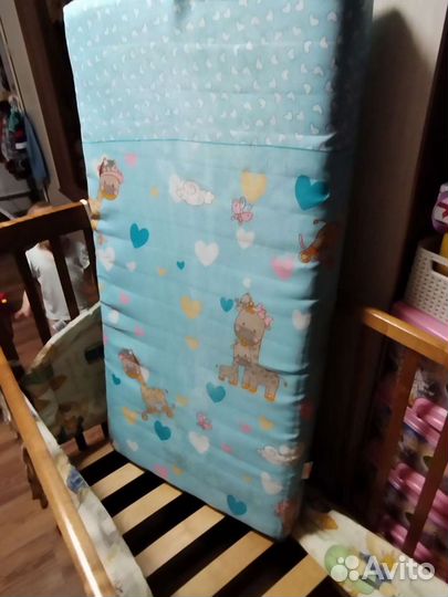 Детская кроватка с поперечным маятником + Мобиль