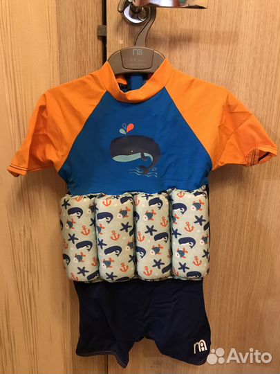 Плавательный костюм со съемными поплавками