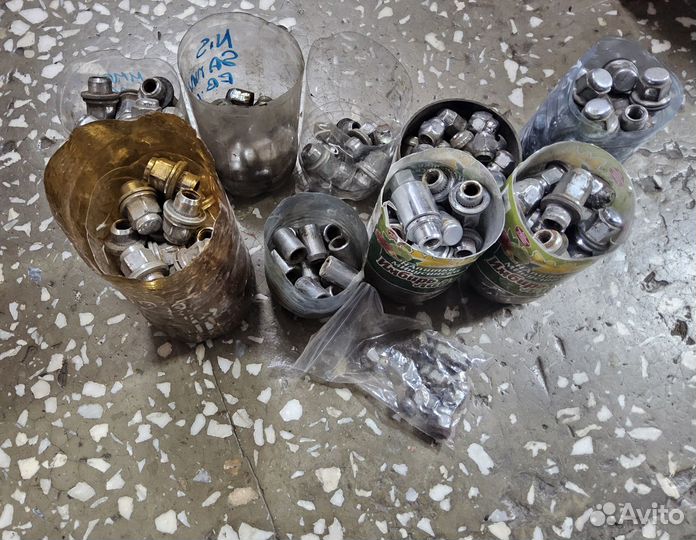 Гайки колесные бу