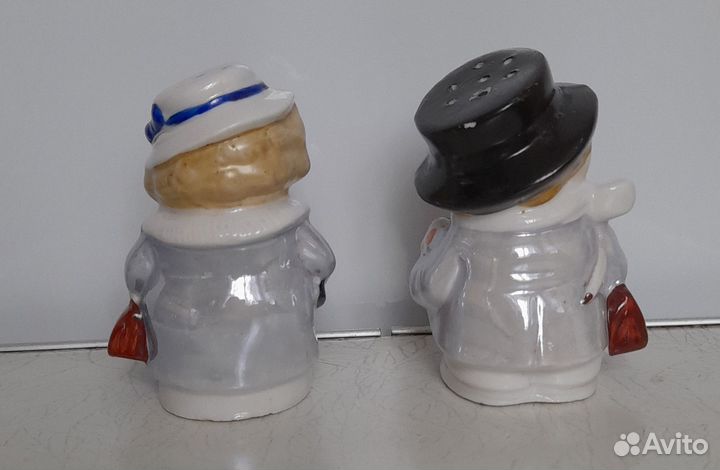 Фарфоровые статуэтки (солонка) германия