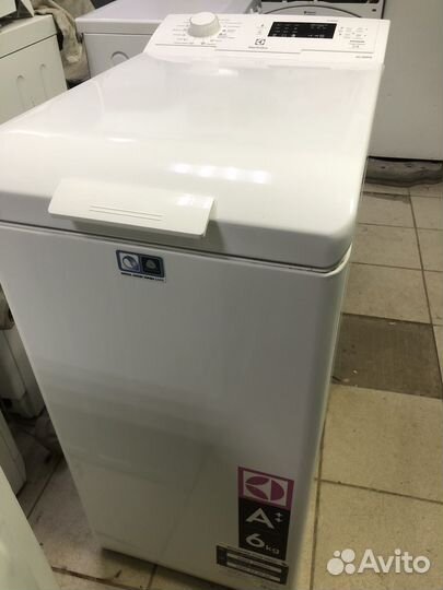 Стиральная машина Electrolux вертикальная