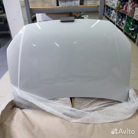 Капот Volkswagen Polo