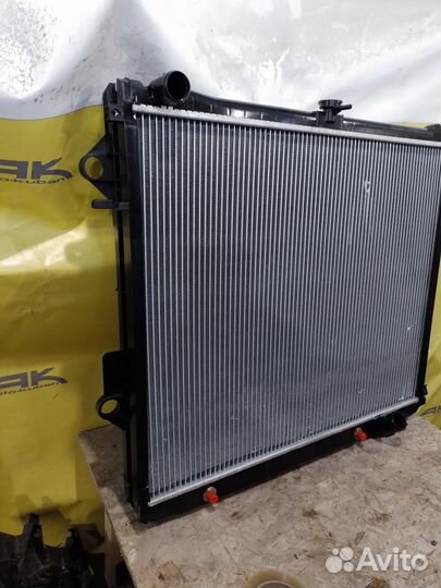 Радиатор двигателя toyota land cruiser 200 2UZ-FE