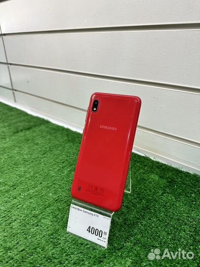 Телефон Samsung а 10