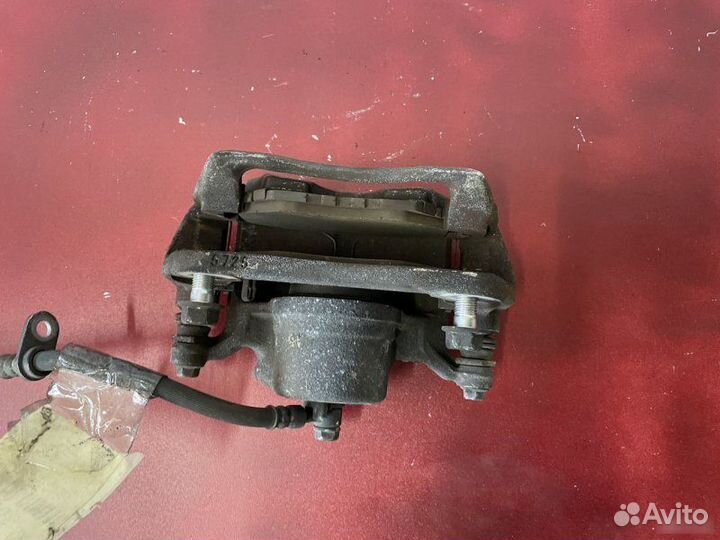 Суппорт передний правый Honda Stepwgn RK1 RK5 RK2