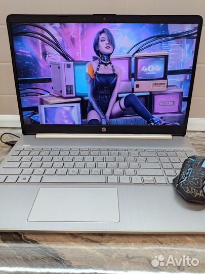 Игровой Новый HP AMD Atlon 3150u-4 ядра/SSD/озу8