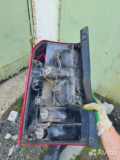 Фонарь задний правый Land Rover Discovery 3