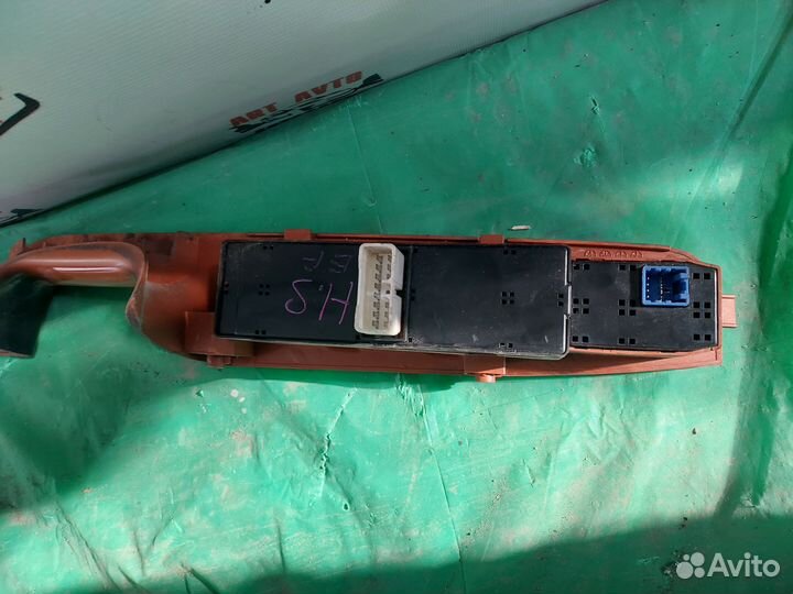 Блок уп. стеклоподъёмниками Hyundai Sonata EF