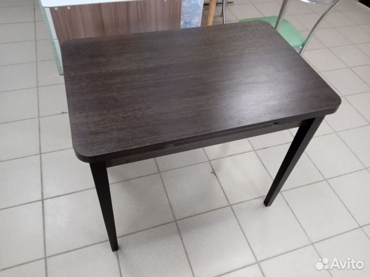 Кухонный стол
