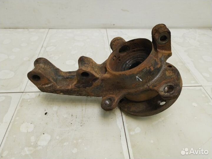 Кулак поворотный передний левый Audi 90 B3 NG 1989