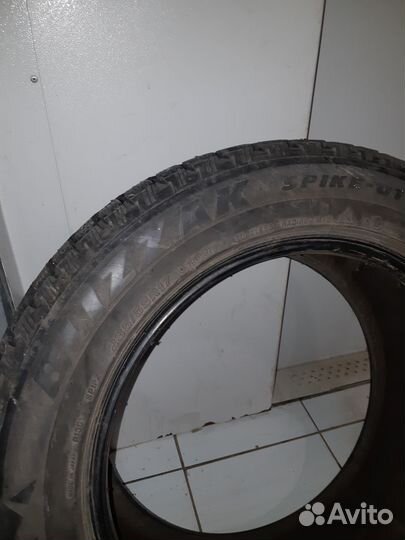 Bridgestone Blizzak Spike-01 235/55 R17