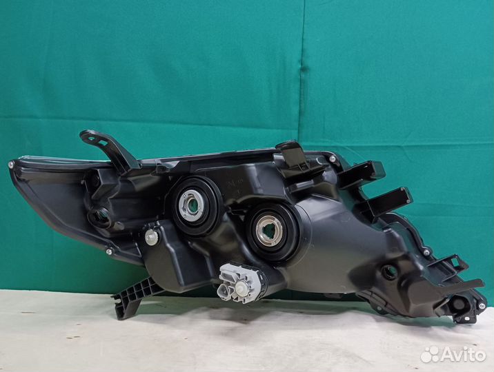 Фара левая Toyota Prado 150 2009