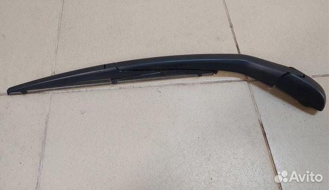 Поводок стеклоочистителя задний Toyota Yaris P13