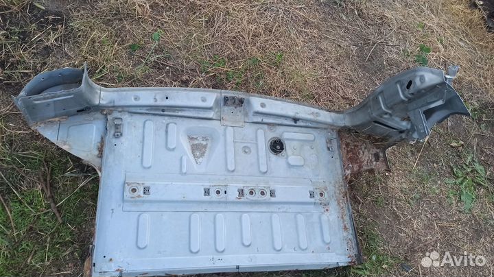 Задняя панель Днище багажника Пежо 307 универсал