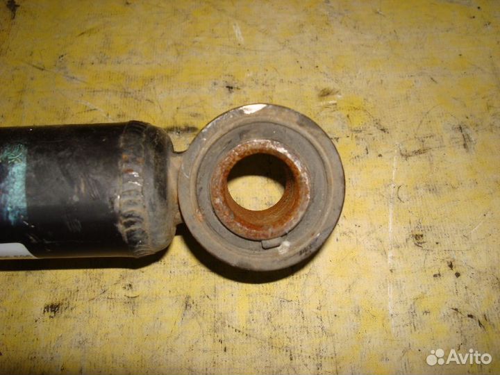 Стойка Toyota Wish ZNE10G (Заднее)