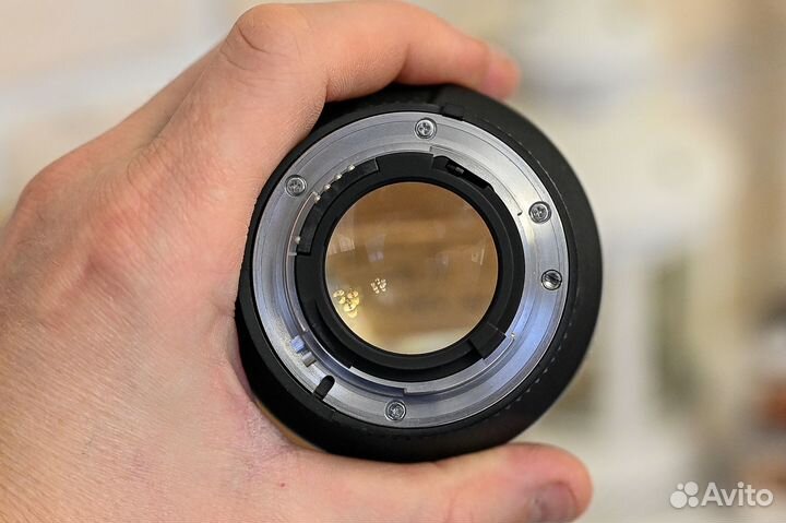 Nikkor 85mm f/1.4D IF