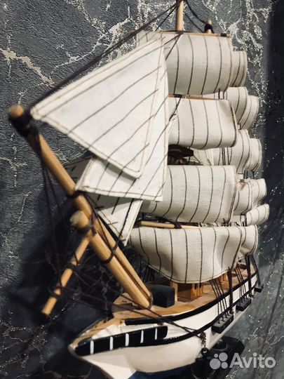 Сувенир парусный корабль