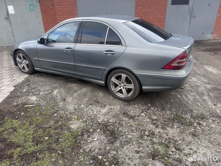 Mercedes-Benz C-класс 1.8 AT, 2005, 350 000 км