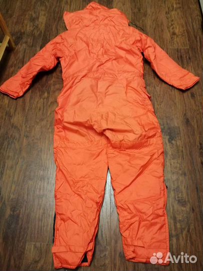Защитный костюм(спасательный)
