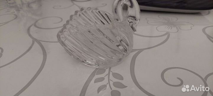 Хрустальный лебедь под икру